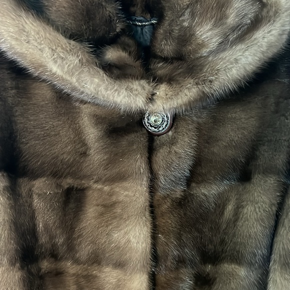 Mink short coat brown. Great condition size 44 - Picture 2 of 7